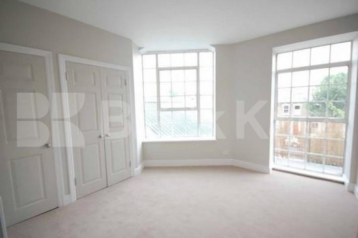 			NEW INSTRUCTION, 2 Bedroom, 1 bath, 1 reception Flat			 Melville Villas Road, Acton Central